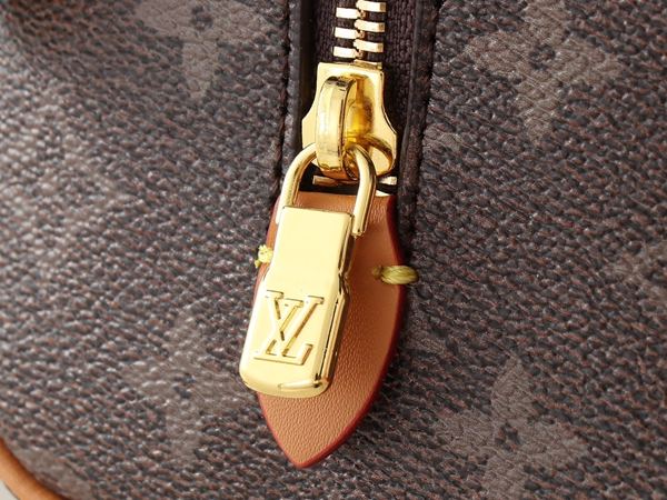 ルイヴィトンバッグ角部分ディテール